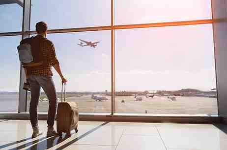 ¿Cuántas maletas puedo llevar en American Airlines en clase Económica?