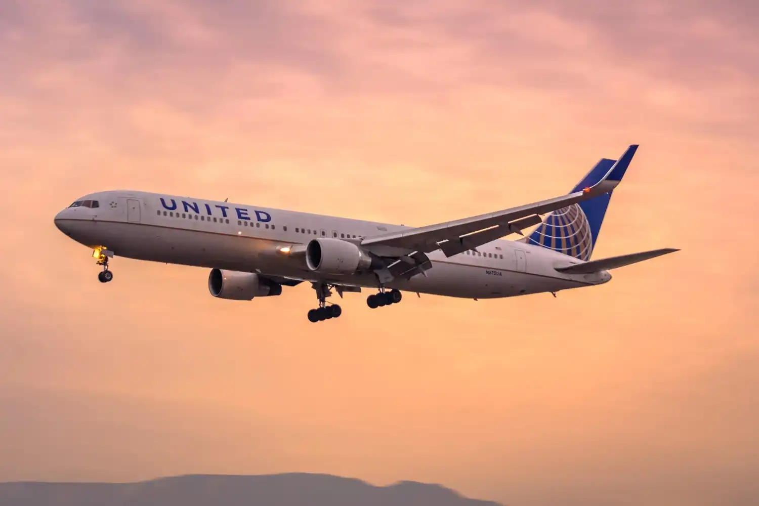 ¿Cómo obtener ayuda de United Airlines en Chile por telefono?